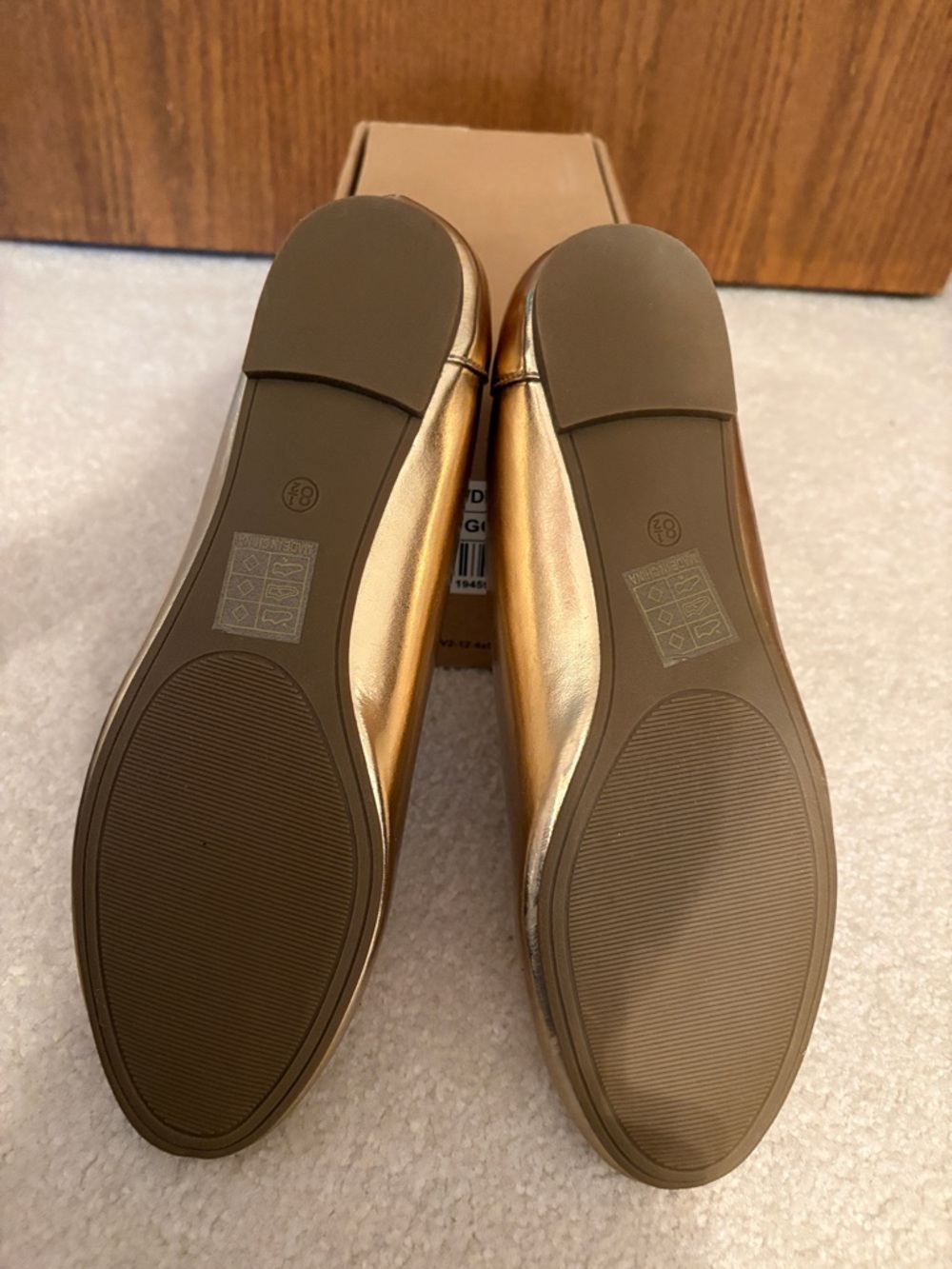 Women's NEW Journee Metallic Gold Ballet Flats Size 81/2 Wide - Picture 5 of 10